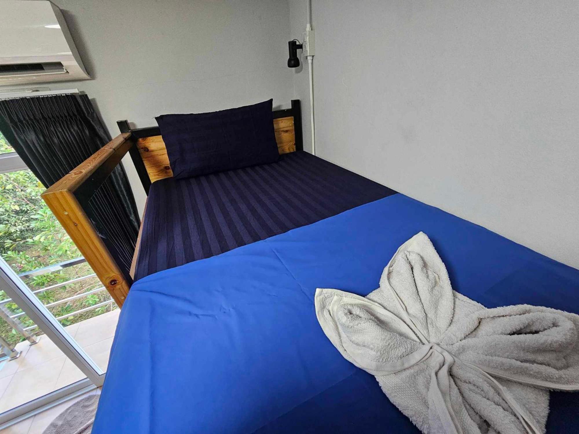 Eq Hostel Thong Sala Exterior photo