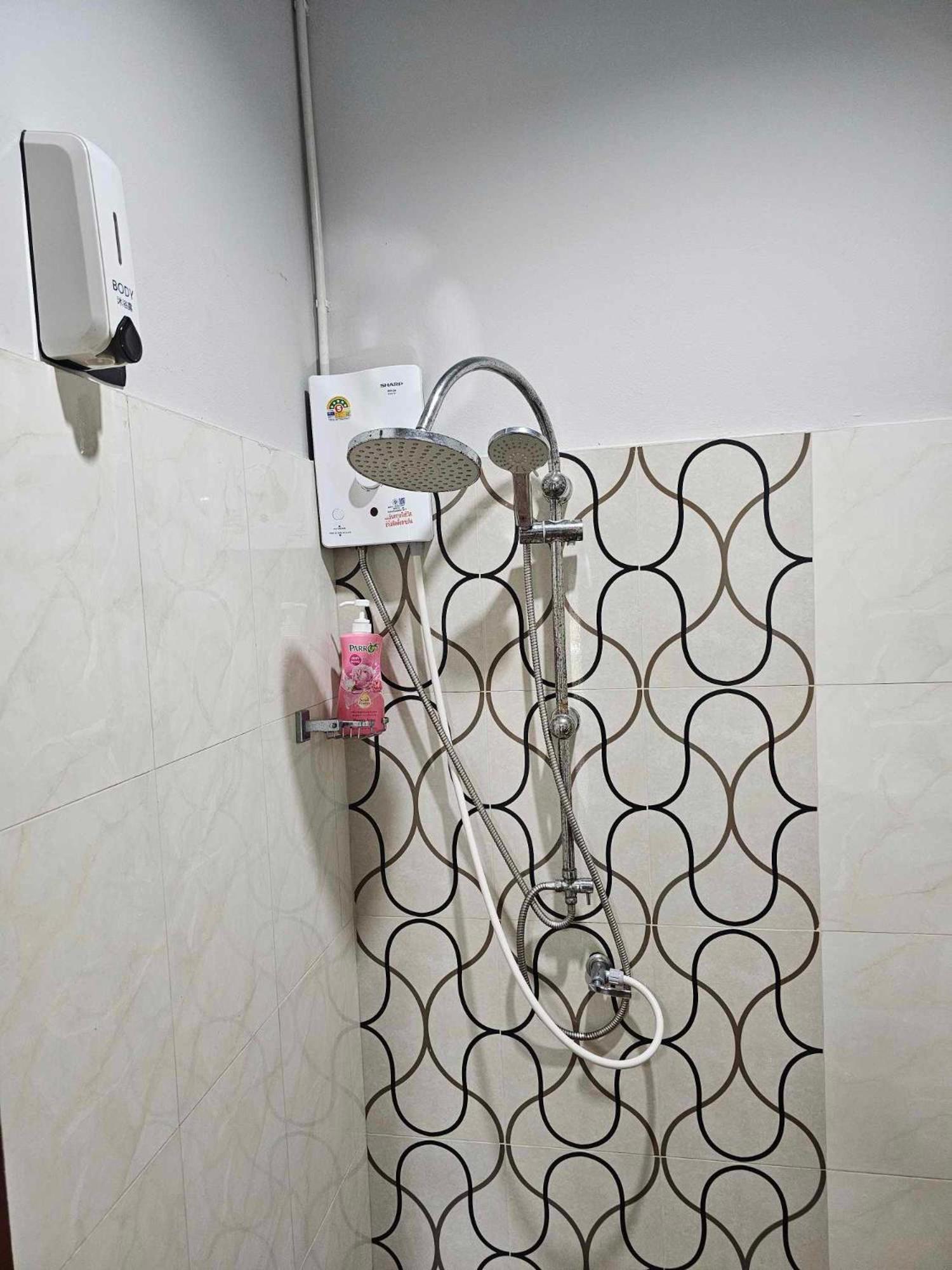 Eq Hostel Thong Sala Exterior photo